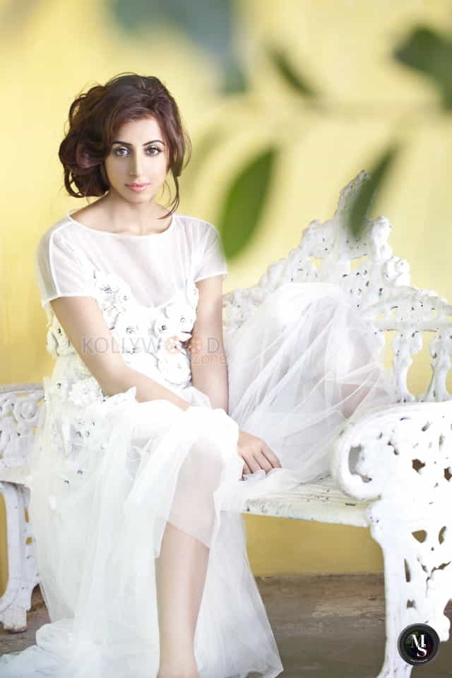 Kannada Actress Sanjjanaa Galrani Photoshoot Pictures 12