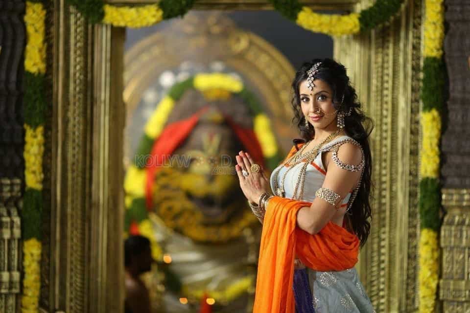 Kannada Actress Sanjjanaa Pictures 01