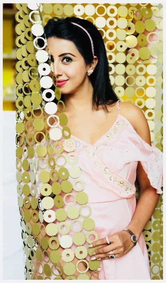 Kannada Actress Sanjjanaa Pictures 12