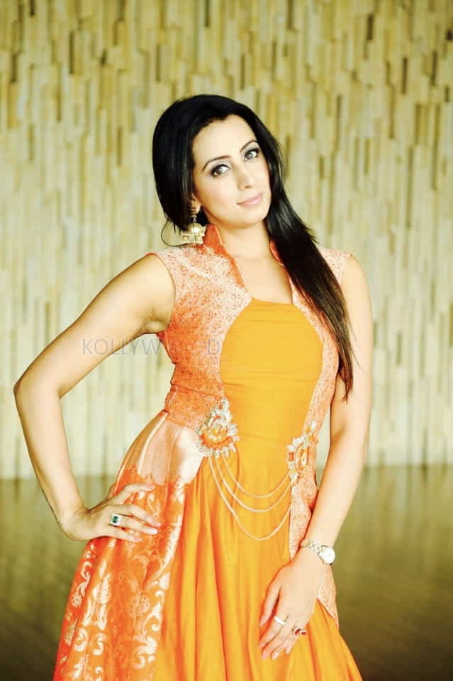 Kannada Tamil Telugu Actress Sanjjana Galrani Photo Shoot Photos 07