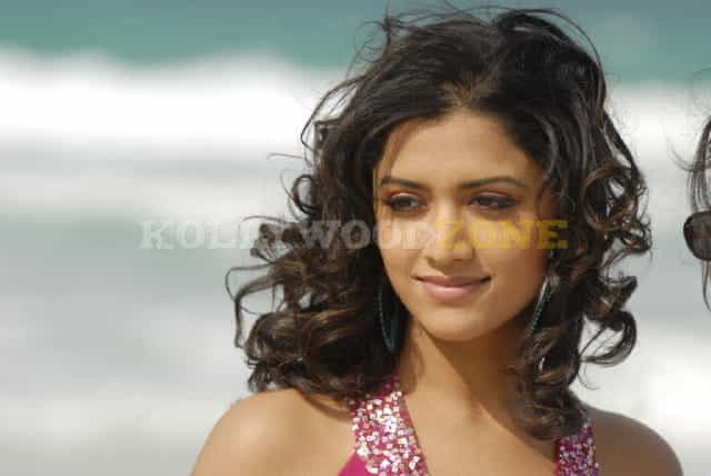 Mamta Mohandas Sexy Stills 106