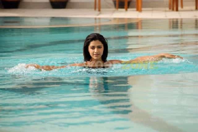 Mamta Mohandas Sexy Stills 94