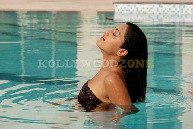 Mamta Mohandas Sexy Stills 97