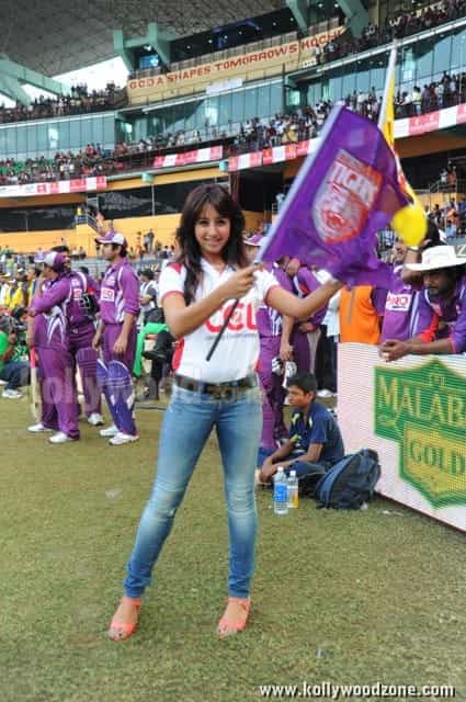 Sanjana Ccl Match Pictures 02