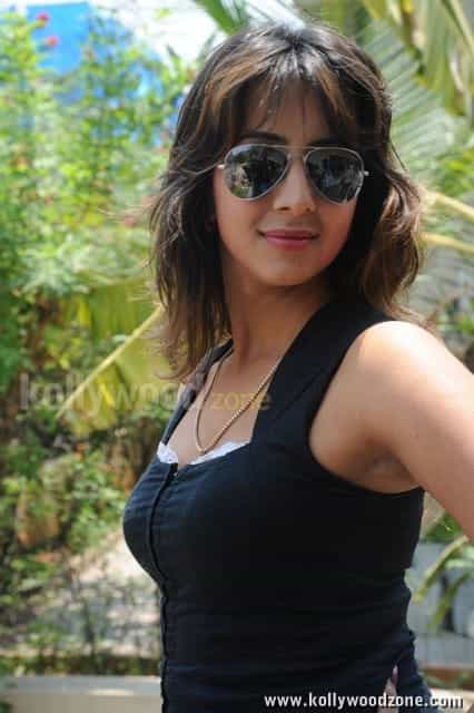 Sanjana Latest Sexy Stills 10