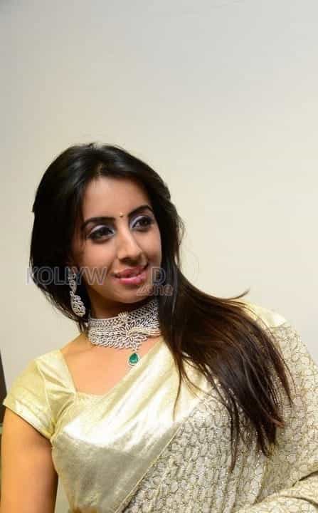 Sanjanaa At Hiya Jewellers Curtain Raiser Event Photos 01