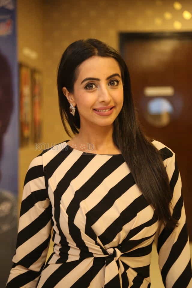 Sanjjanaa Galrani At I Love You Movie Teaser Launch Photos 15