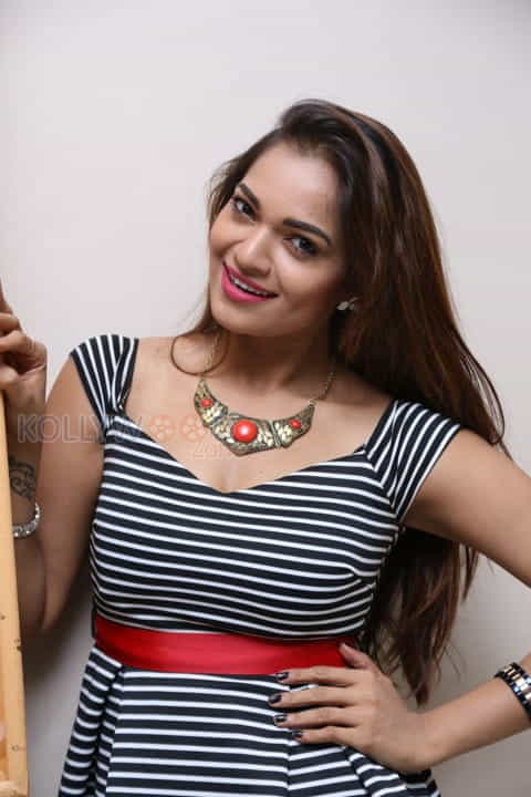 Sexy Tollywood Actress Ashwini Hot Photos 17