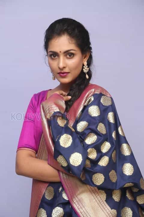 Telugu Actress Madhu Shalini New Stills 07