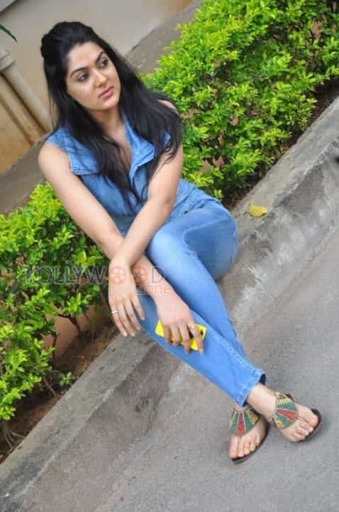 Telugu Actress Sakshi Choudhary Stills 39