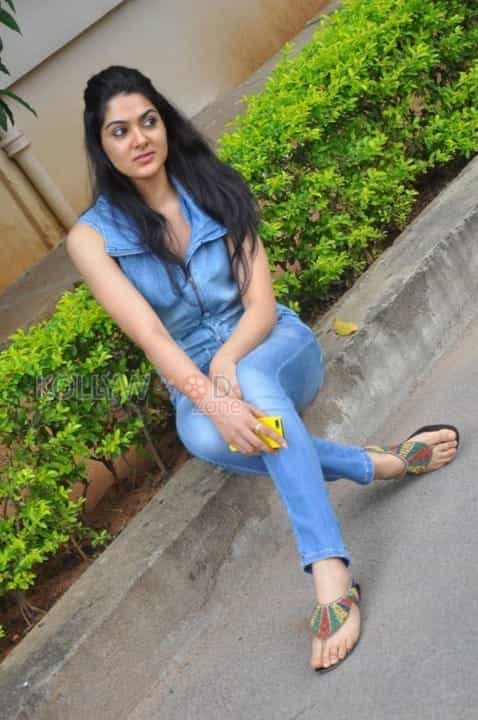 Telugu Actress Sakshi Choudhary Stills 40