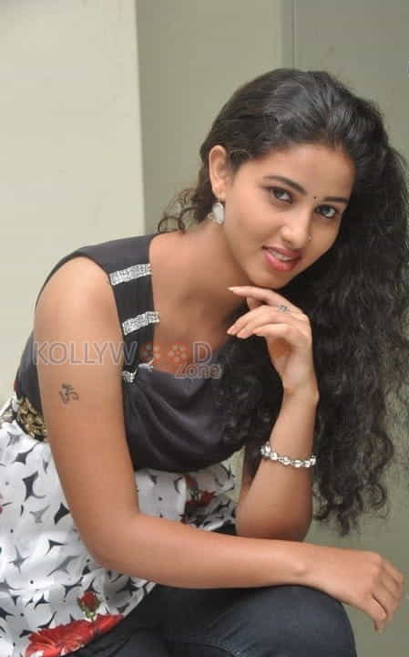 Tolly Actress Pavani Photos 29