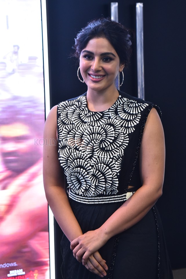 Actess Samyuktha Menon at Pottel Trailer Launch Event Pictures 17