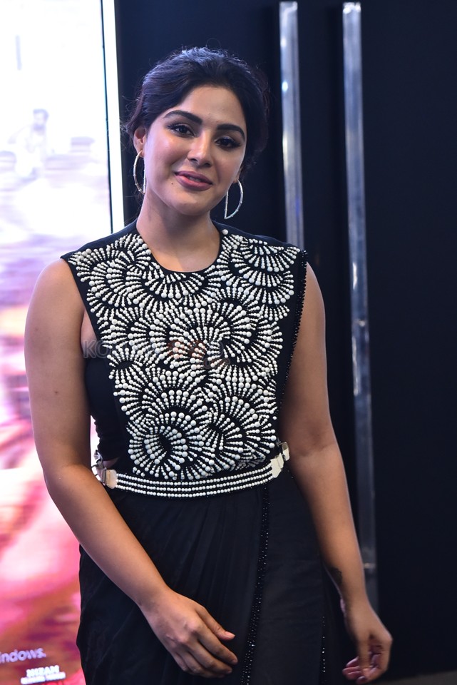 Actess Samyuktha Menon at Pottel Trailer Launch Event Pictures 18