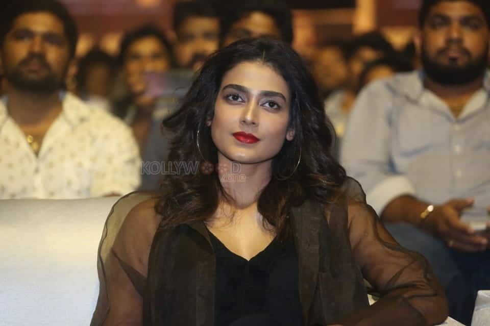 Actress Aakanksha Singh At Pailwaan Movie Pre Release Event Photos 07