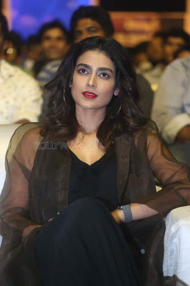 Actress Aakanksha Singh At Pailwaan Movie Pre Release Event Photos 09