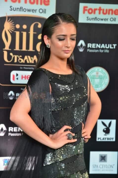 Actress Akshara Haasan At Iifa Utsavam 2017 Photos 06