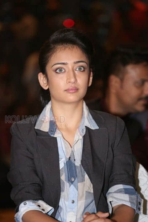 Actress Akshara Haasan At Iifa Utsavam Event Pictures 01