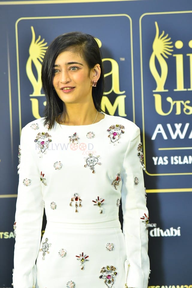 Actress Akshara Haasan at IIFA Utsavam Press Conference Photos 12