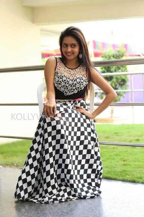 Actress Mahima Nambiar Photoshoot Stills 24