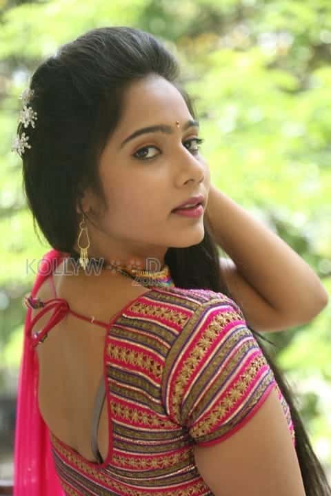 Actress Mithraw Hot New Stills 08