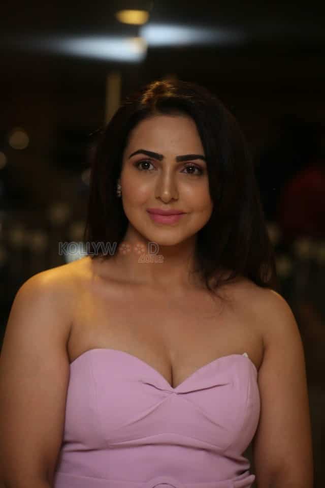 Actress Nandini Rai At Salon Hair Crush Launch Party Pictures 34