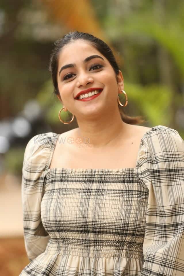 Actress Punarnavi Bhupalam At Oka Chinna Viramam Press Meet Photos 21