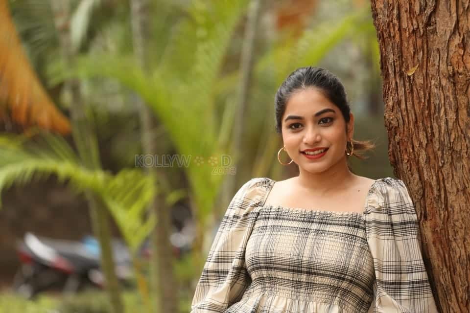 Actress Punarnavi Bhupalam At Oka Chinna Viramam Press Meet Photos 27