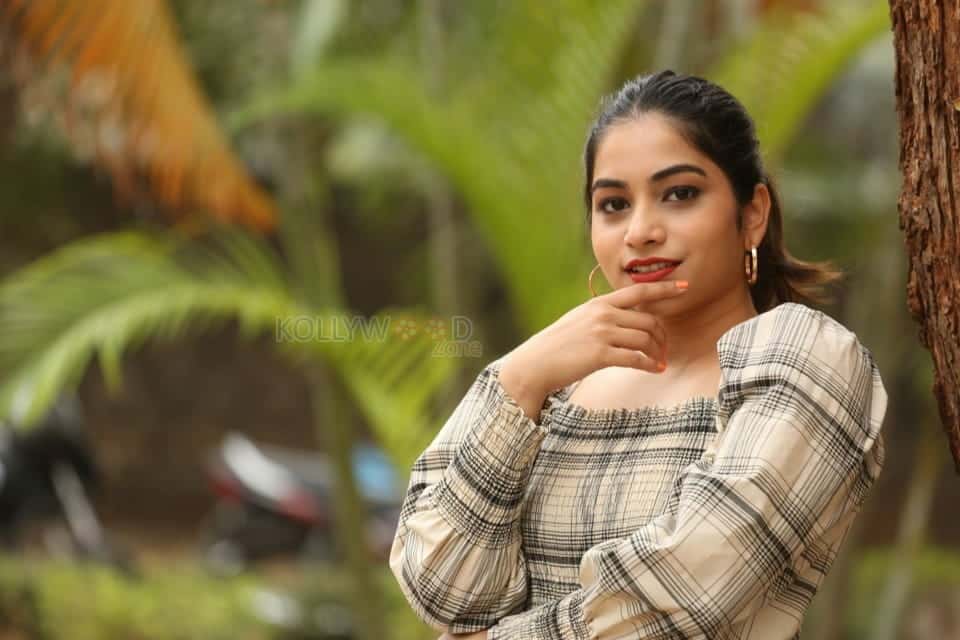 Actress Punarnavi Bhupalam At Oka Chinna Viramam Press Meet Photos 39