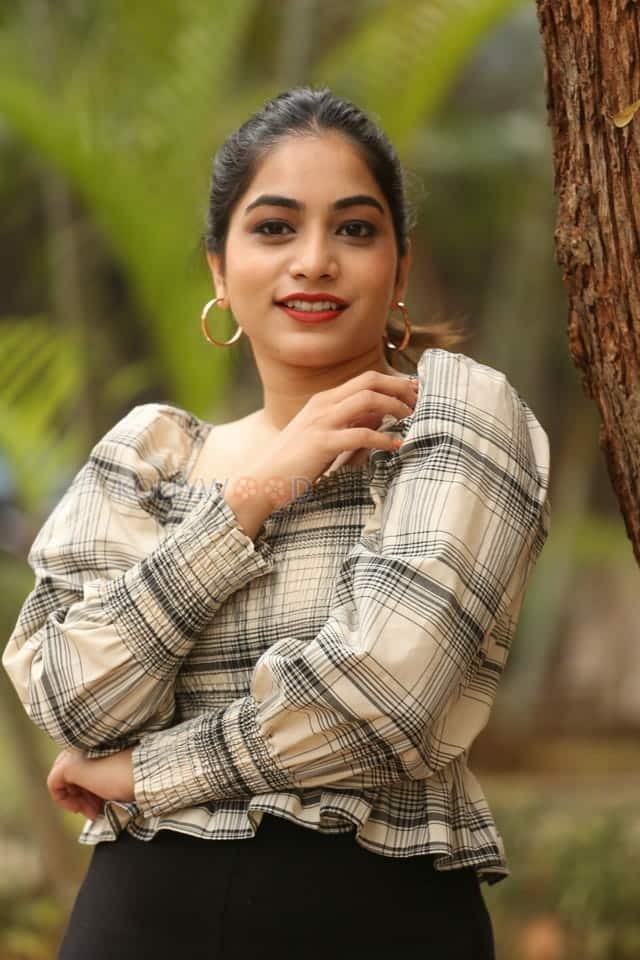 Actress Punarnavi Bhupalam At Oka Chinna Viramam Press Meet Photos 40