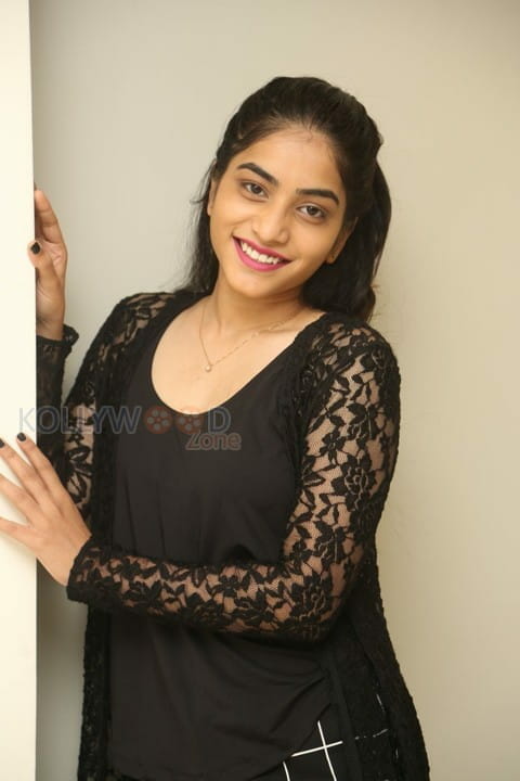 Actress Punarnavi Bhupalam New Photos 06