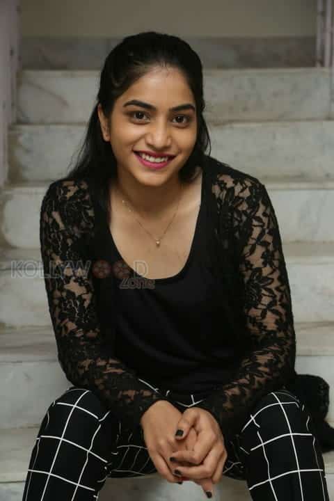 Actress Punarnavi Bhupalam New Photos 24