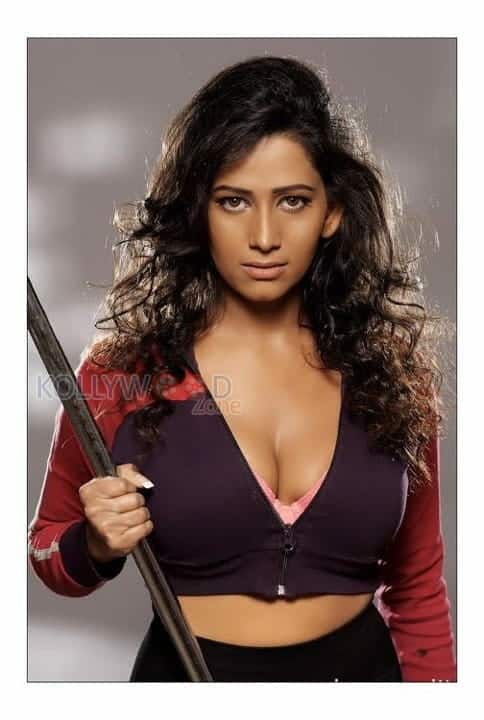 Actress Sanjana Singh Sexy Photoshoot Stills 07