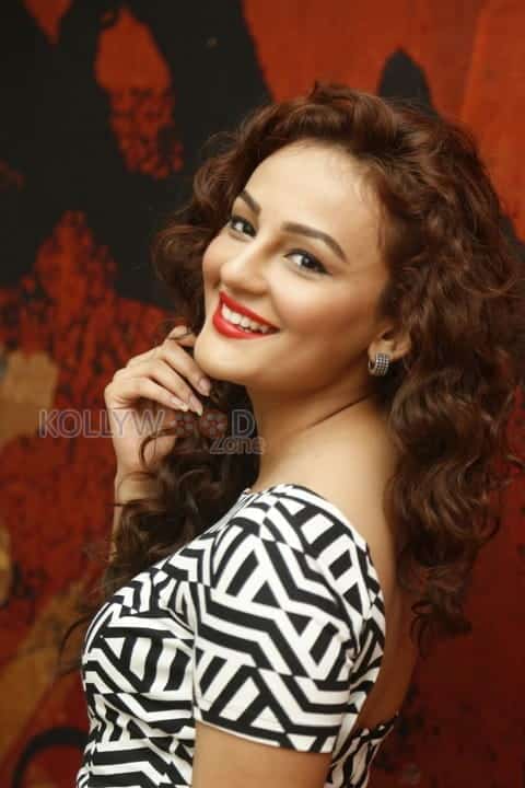 Actress Seerat Kapoor Latest Photos 17