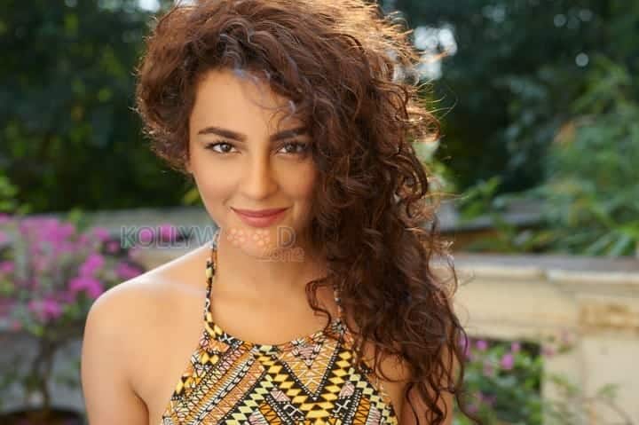 Actress Seerat Kapoor Photoshoot Pictures 01