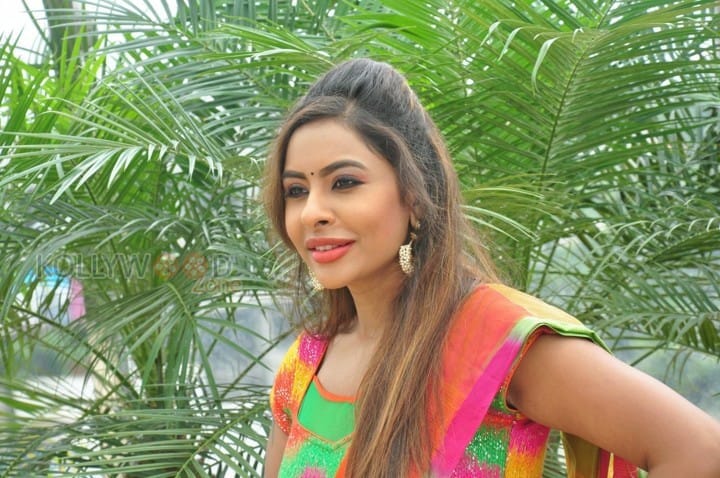 Actress Sri Reddy Pictures 01