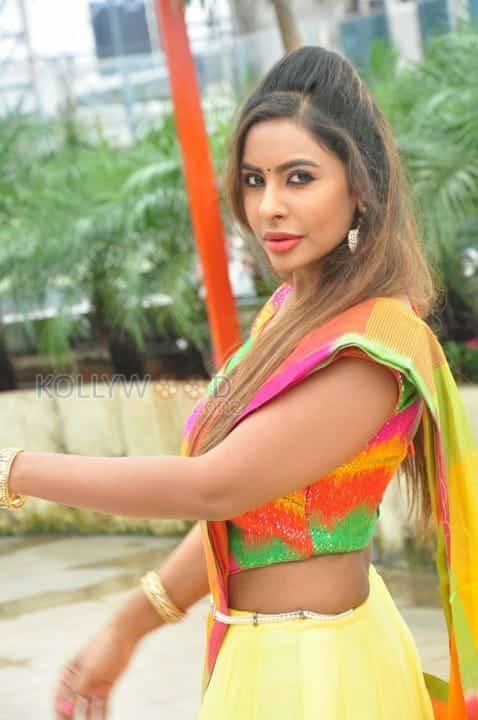 Actress Sri Reddy Pictures 07