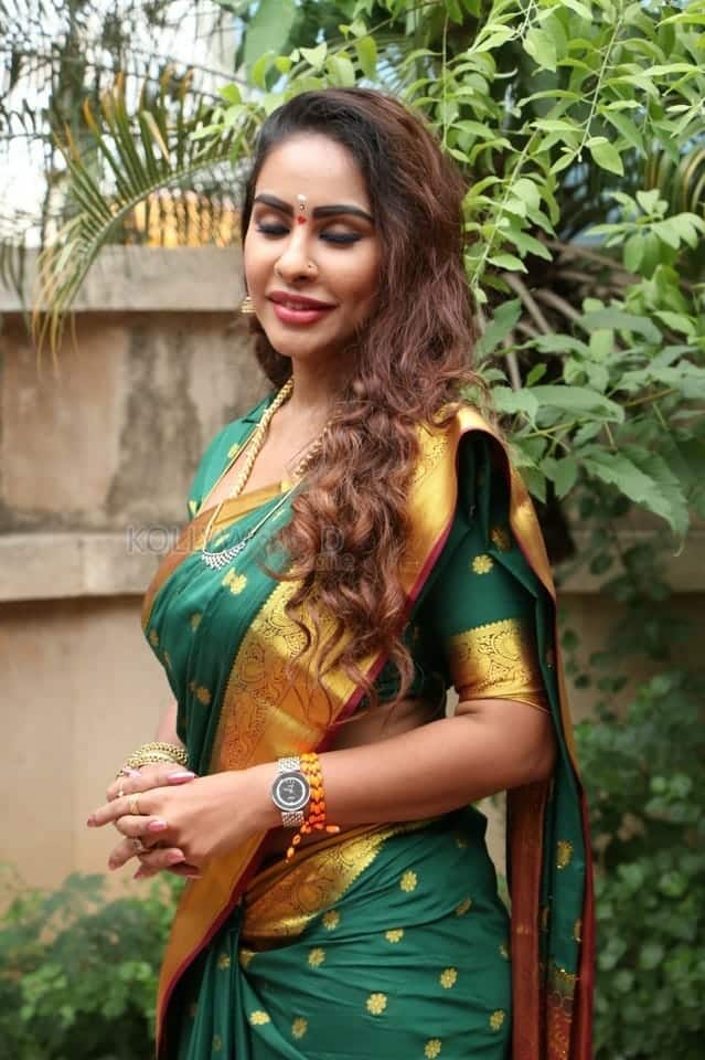 Actress Sri Reddy Press Meet Photos 06