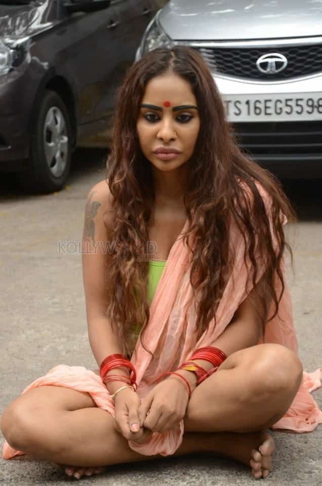 Actress Sri Reddy Protesting Against Casting Couch In Tollywood Photos 08