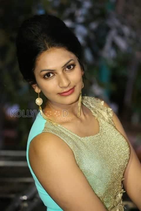 Actress Swetha Varma Photos 09