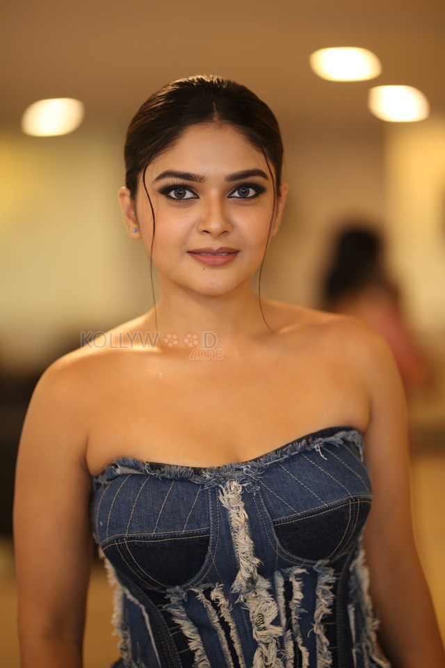 Actress Vaibhavi Shandilya at Martin Movie Pre Release Event Pictures 25