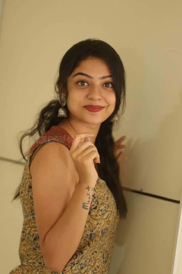 Actress Varsha Bollamma Press Meet Photos 01