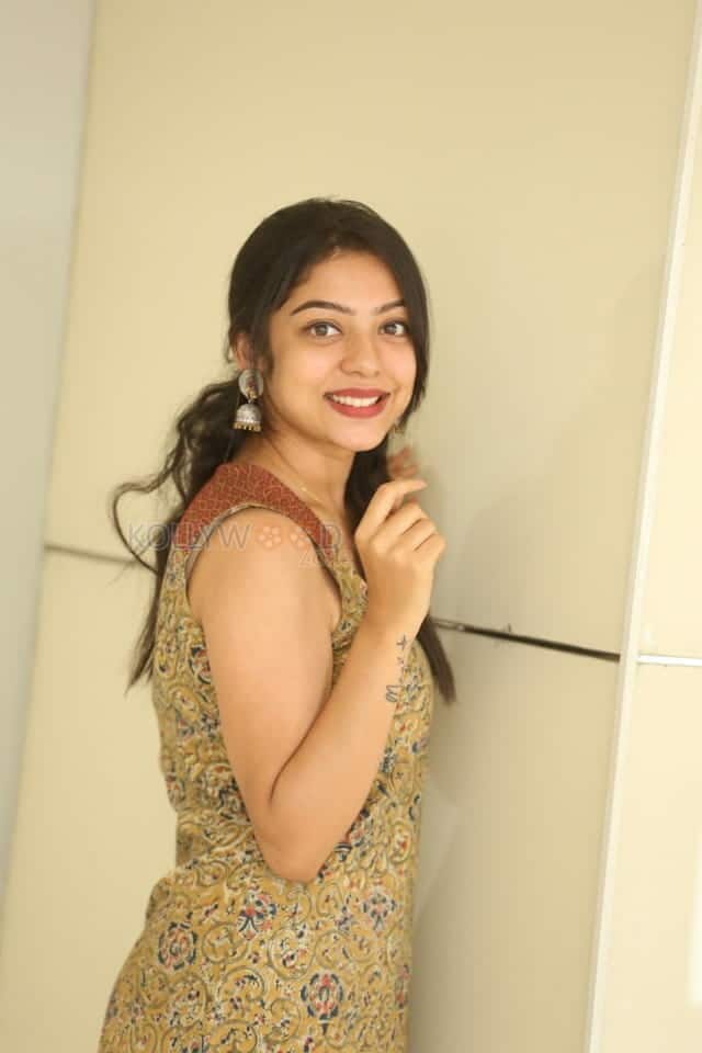 Actress Varsha Bollamma Press Meet Photos 26