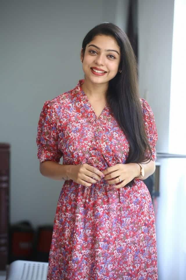 Actress Varsha Bollamma at Stand Up Rahul Movie Interview Photos 18