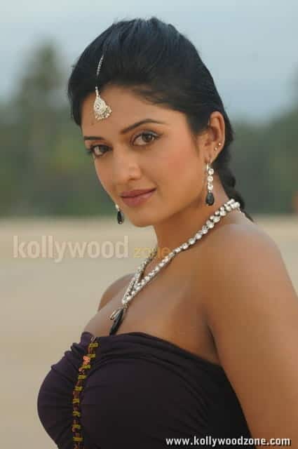 Actress Vimala Raman Hot Photos 01