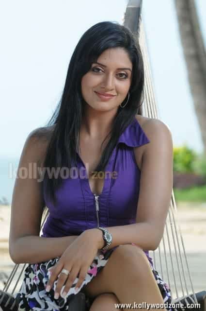 Actress Vimala Raman Hot Photos 02