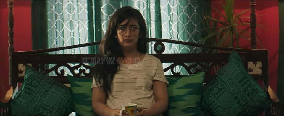 Agni Siragugal Heroine Akshara Haasan Photos 08