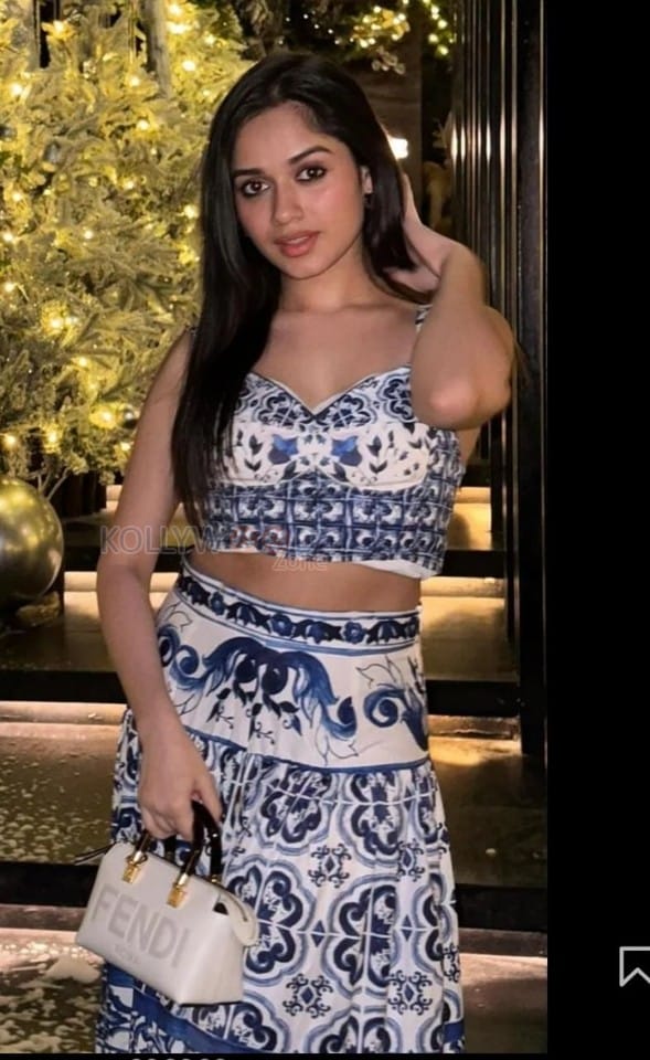 Beautiful Jannat Zubair Rahmani in a Blue And White Short Spaghetti Strap Crop Top and Long Maxi Skirt Photos 02