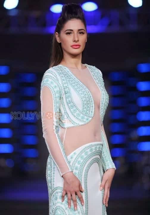 Bollywood Actress Nargis Fakhri Semi Nude Pictures 07