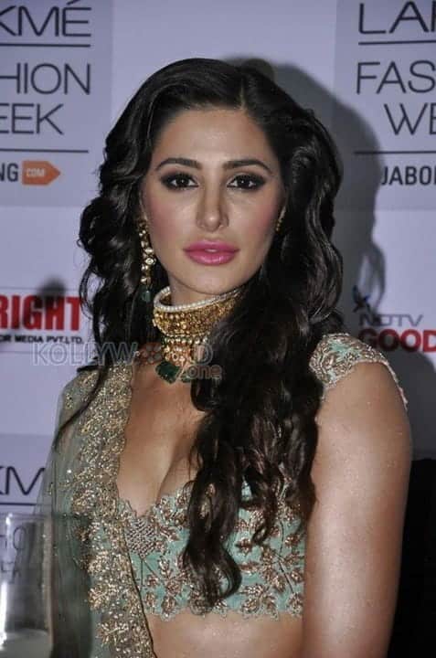 Bollywood Actress Nargis Fakhri Sexy Cleavage Photos 03